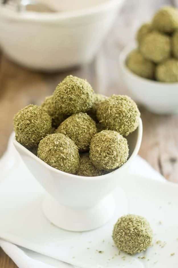 Keto Fat Bombs and Best Ketogenic Recipe Ideas to Make At Home - Matcha Coconut Fat Bombs - Easy Recipes With Peanut Butter, Cream Cheese, Chocolate, Coconut Oil, Coffee low carb fat bombs #keto #ketorecipes