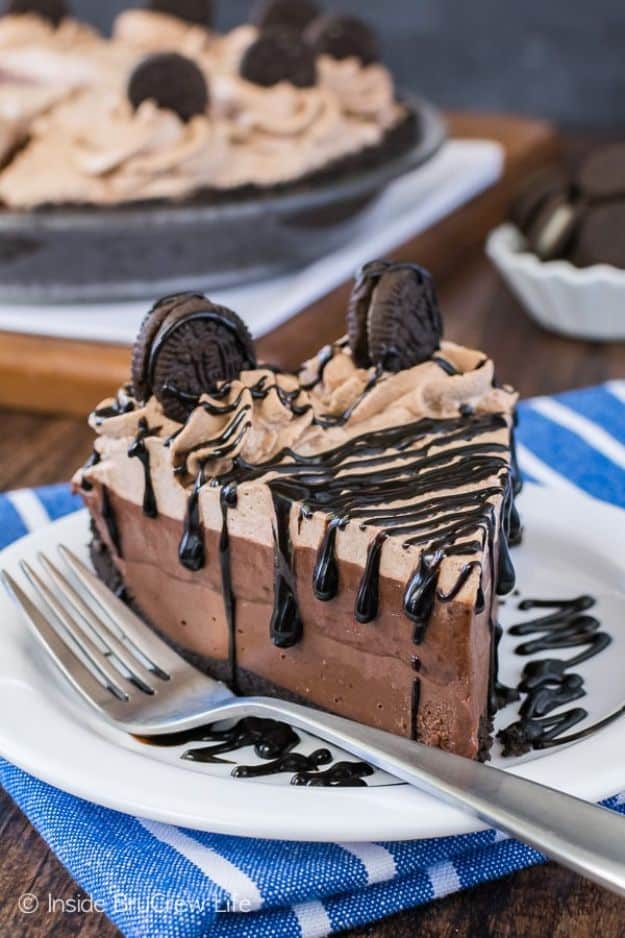 Chocolate Desserts and Recipe Ideas - No Bake Chocolate Cream Pie - Easy Chocolate Recipes With Mint, Peanut Butter and Caramel - Quick No Bake Dessert Idea, Healthy Desserts, Cake, Brownies, Pie and Mousse - Best Fancy Chocolates to Serve for Two 