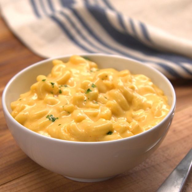  Easy Dinner Recipes - One-Pot Creamy Mac & Cheese - Quick and Simple Dinner Recipe Ideas for Weeknight and Last Minute Supper - Chicken, Ground Beef, Fish, Pasta, Healthy Salads, Low Fat and Vegetarian Dishes #easyrecipes #dinnerideas #recipes