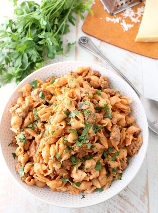 Best Pasta Recipes - One Pot Italian Sausage Shells and Cheese - Easy Pasta Recipe Ideas for Dinner, Lunch and Party Foods - Healthy and Easy Pastas With Shrimp, Beef, Chicken, Sausage, Tomato and Vegetarian - Creamy Alfredo, Marinara Red Sauce - Homemade Sauces and One Pot Meals for Quick Prep - Penne, Fettucini, Spaghetti, Ziti and Angel Hair #pasta #recipes #italian