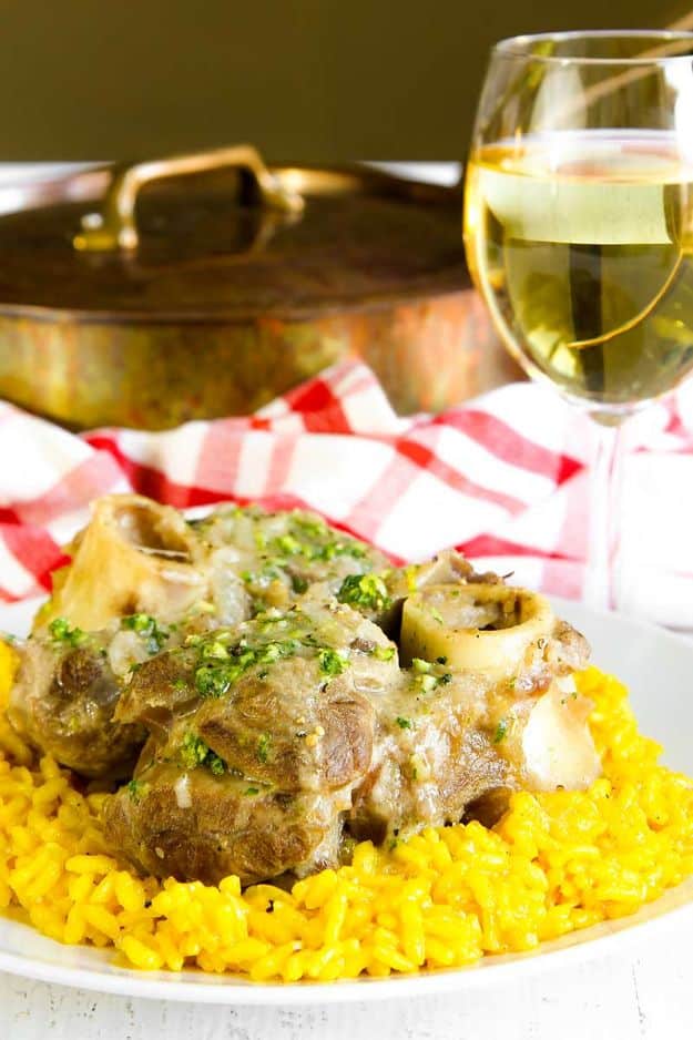 Best Italian Recipes - Osso Buco - Authentic and Traditional italian dishes For Dinner, Appetizers, and Easy Lunch - Pasta with Chicken, Lasagna, Noodles With Cheese, Healthy Recipe Ideas - Party Trays and Food For A Crowd - Fettucini, Spaghetti, Alfredo Sauce, Meatballs, Grilled Steak and Fish, Soup, Seafood, Vegetarian and Crockpot Versions #italian 