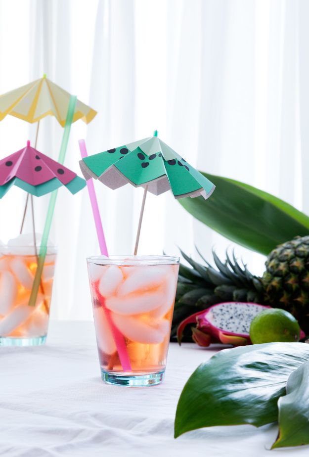Paper Crafts DIY - Paper Cocktails Umbrella - Papercraft Tutorials and Easy Projects for Make for Decoration and Gift IDeas - Origami, Paper Flowers, Heart Decoration, Scrapbook Notions, Wall Art, Christmas Cards, Step by Step Tutorials for Crafts Made From Papers #crafts