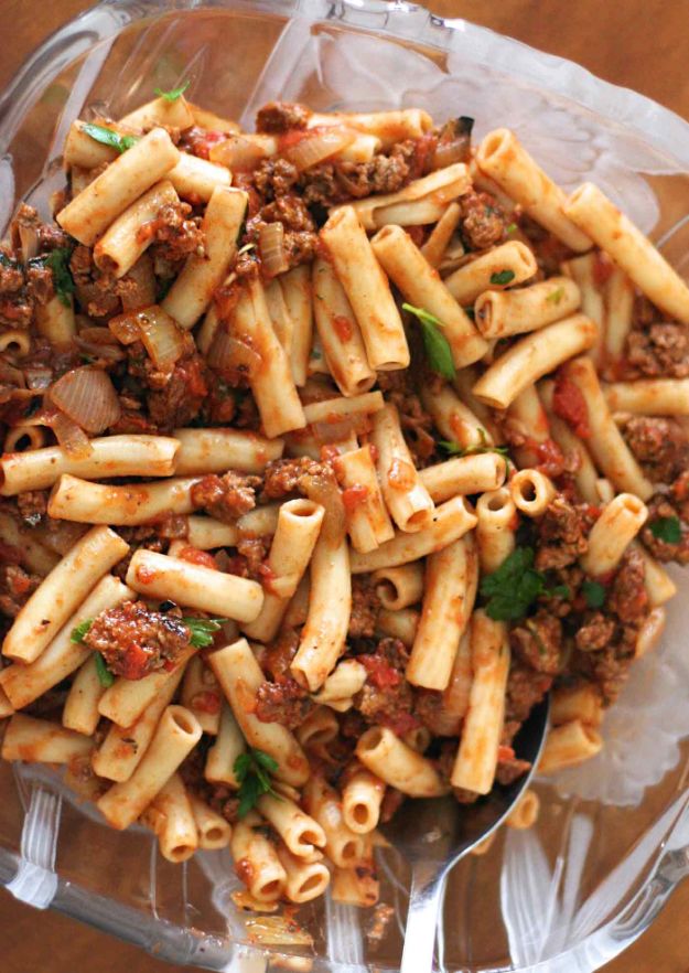 Best Pasta Recipes - Penne Pasta with Meat Sauce - Easy Pasta Recipe Ideas for Dinner, Lunch and Party Foods - Healthy and Easy Pastas With Shrimp, Beef, Chicken, Sausage, Tomato and Vegetarian - Creamy Alfredo, Marinara Red Sauce - Homemade Sauces and One Pot Meals for Quick Prep - Penne, Fettucini, Spaghetti, Ziti and Angel Hair #pasta #recipes #italian