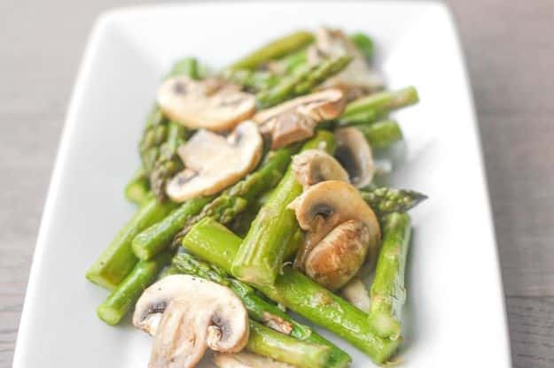 Asparagus Recipes - Roasted Garlic Asparagus and Mushrooms - DIY Asparagus Recipe Ideas for Homemade Soups, Sides and Salads - Easy Tutorials for Roasted, Sauteed, Steamed, Baked, Grilled and Pureed Asparagus - Party Foods, Quick Dinners, Dishes With Cheese, Vegetarian and Vegan Options - Healthy Recipes With Step by Step Instructions 