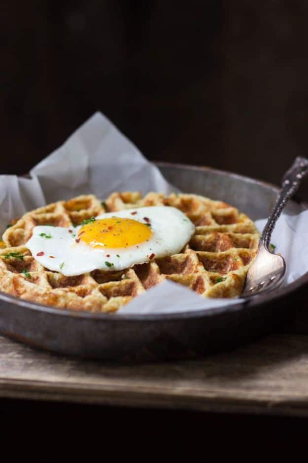 Keto Breakfast Recipes - Savory Cauliflower Waffles - Low Carb Breakfasts and Morning Meals for the Ketogenic Diet - Low Carbohydrate Foods on the Go - Easy Crockpot Recipes and Casserole - Muffins and Pancakes, Shake and Smoothie, Ideas With No Eggs #keto