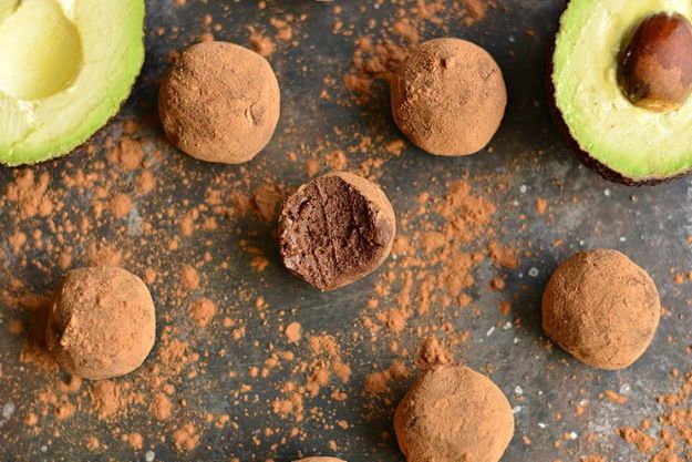 Chocolate Desserts and Recipe Ideas - Silky Dark Chocolate Avocado Truffles - Easy Chocolate Recipes With Mint, Peanut Butter and Caramel - Quick No Bake Dessert Idea, Healthy Desserts, Cake, Brownies, Pie and Mousse - Best Fancy Chocolates to Serve for Two 