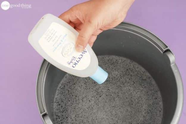 Laundry Hacks - Use Baby Shampoo to Unshrink Your Clothes - Cool Tips for Busy Moms and Laundry Lifehacks - Laundry Room Organizing Ideas, Storage and Makeover - Folding, Drying, Cleaning and Stain Removal Tips for Clothes - How to Remove Stains, Paint, Ink and Smells - Whitening Tricks and Solutions - DIY Products and Recipes for Clothing Soaps 