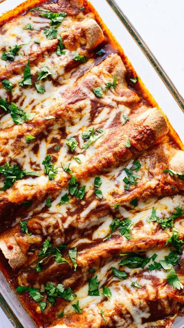 Enchiladas -Veggie Black Bean Enchiladas - Best Easy Enchilada Recipes and Enchilada Casserole With Chicken, Beef, Cheese, Shrimp, Turkey and Vegetarian - Healthy Salsa for Green Verdes, Sour Cream Enchiladas Mexicanas, White Sauce, Crockpot Ideas - Dinner, Lunch and Party Food Ideas to Feed A Group or Crowd #enchiladas #mexican #recipes