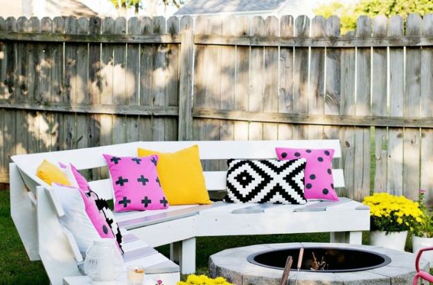 DIY Outdoor Furniture - $125 Curved Fire Pit Bench - Cheap and Easy Ideas for Patio and Porch Seating and Tables, Chairs, Sofas - How To Make Outdoor Furniture Projects on A Budget - Fmaily Friendly Decor Kids Love - Quick Projects to Make This Weekend - Swings, Pallet Tables, End Tables, Rocking Chairs, Daybeds and Benches  