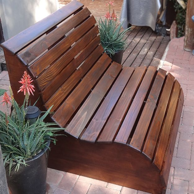 DIY Outdoor Furniture - Garden Slat Bench - Cheap and Easy Ideas for Patio and Porch Seating and Tables, Chairs, Sofas - How To Make Outdoor Furniture Projects on A Budget - Fmaily Friendly Decor Kids Love - Quick Projects to Make This Weekend - Swings, Pallet Tables, End Tables, Rocking Chairs, Daybeds and Benches  