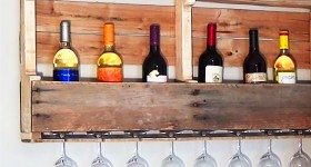 DIY Pallet Projects for the Wall | Cheap Storage Solutions | DIY Pallet Wine Rack | DIY Projects and Crafts by DIY JOY at