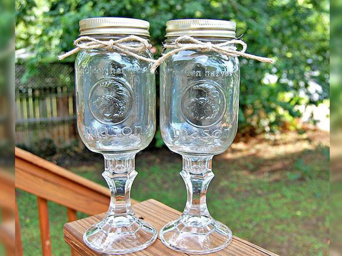 DIY: How to Make Your Own Mason Jar Wine Glasses