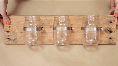 DIY Mason Jar Wall Organizer | DIY Joy Projects and Crafts Ideas