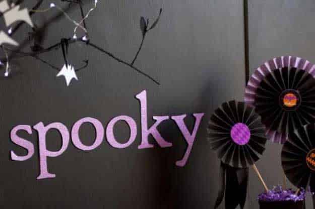 Easy DIY Halloween Decorations | Quick Ideas for Adults, Kids and Teens | glam wall Halloween paper decorations