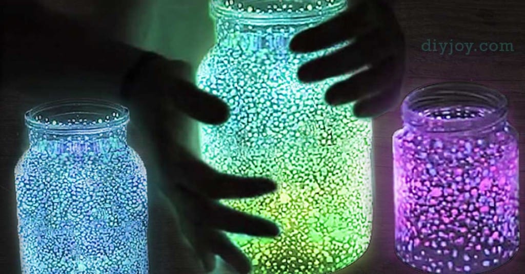 DIY Mason Jar Lights - Glowing Fairy Lights Craft Project by DIY JOY at http://diyjoy.com/diy-mason-jar-patio-lights