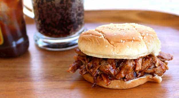 DIY Party Food Ideas for Labor Day - Slow Cooker Pulled Pork Recipe - DIY Projects & Crafts by DIY JOY at http://diyjoy.com/party-ideas-labor-day-food-diy-decor