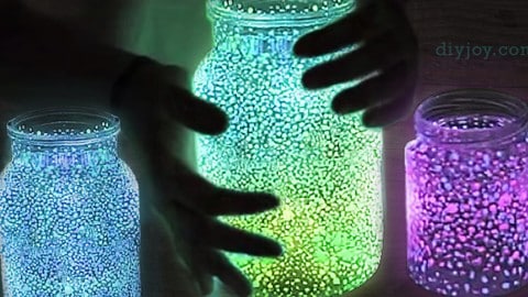 Glowing DIY Idea : Mason Jar Patio Lights | DIY Joy Projects and Crafts Ideas