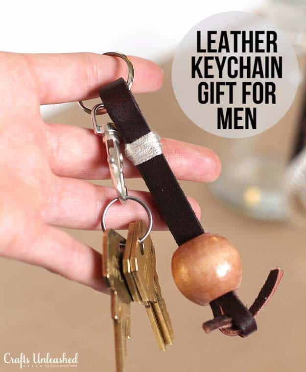 DIY Gifts For Men | diy gifts for men pinterest | Cool Homemade romantic diy gifts for him at Christmas, Birthdays, Anniversaries and Valentine’s Day | Simple Leather Keychain 