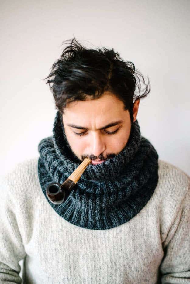 DIY Gifts For Men | DIY Clothes to Make For Boyfriend, Husband, Dad - Father, Brother | Cool Homemade DIY Gifts Pinterest | Men Love to Receive for Christmas, Birthdays, Anniversaries and Valentine’s Day | Knit Cowl For The Manly Man Tutorial and How to #diygifts #diyideas #crafts