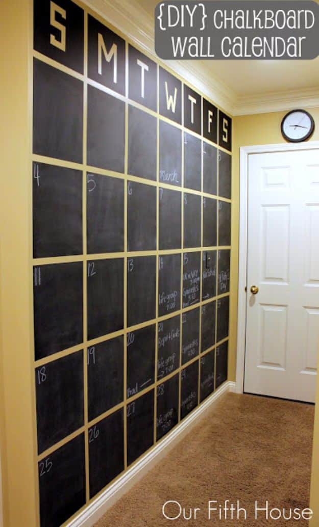 DIY Chalkboard Paint Ideas for Furniture Projects, Home Decor, Kitchen, Bedroom, Signs and Crafts for Teens. | DIY Chalkboard Wall Calendar 