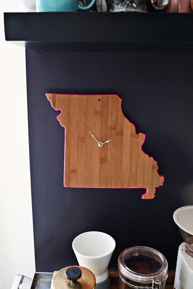 76 Crafts To Make and Sell for Profit | Easy DIY Cutting Board Clock