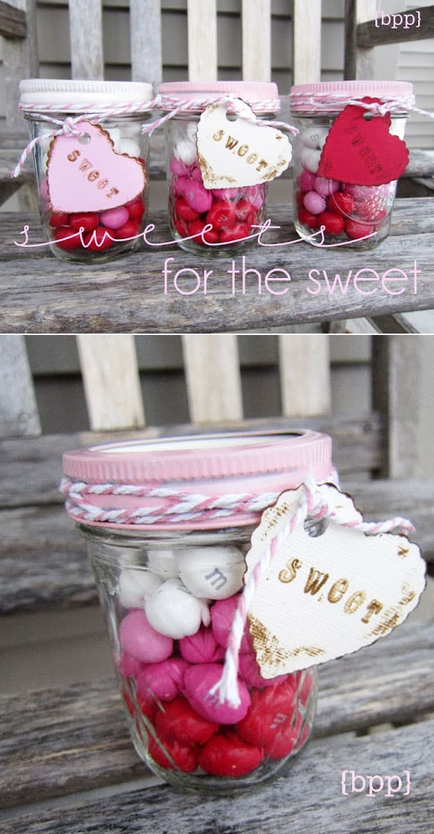 Mason Jar Valentine Gifts and Crafts | DIY Ideas for Valentines Day for Cute Gift Giving and Decor | Layered Candy Mason Jars | #valentines