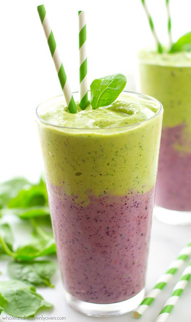 Healthy smoothie recipes and easy ideas perfect for breakfast, energy. Low calorie and high protein recipes for weightloss and to lose weight. Simple homemade recipe ideas that kids love. | Layered Mixed Berry Green Power Smoothie #smoothies #recipess