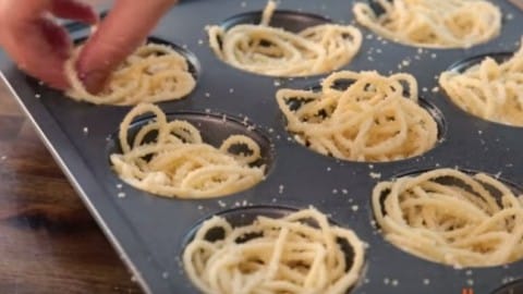 Muffin Tin Spaghetti Bites Recipe | DIY Joy Projects and Crafts Ideas
