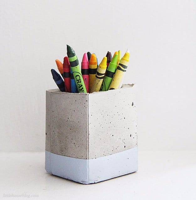 43 DIY concrete crafts - Concrete Crayon Organizer for Kids - Cheap and creative projects and tutorials for countertops and ideas for floors, patio and porch decor, tables, planters, vases, frames, jewelry holder, home decor and DIY gifts #gifts #diy 