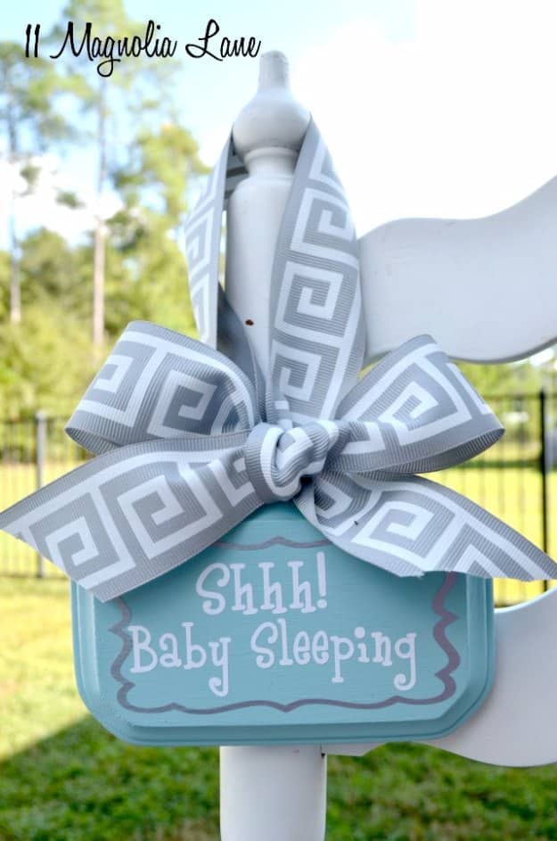 DIY Baby Gifts - DIY Baby Sleeping Door Hanging Sign - Homemade Baby Shower Presents and Creative, Cheap Gift Ideas for Boys and Girls - Unique Gifts for the Mom and Dad to Be - Blankets, Baskets, Burp Cloths and Easy No Sew Projects #diybaby #babygifts #babyshower