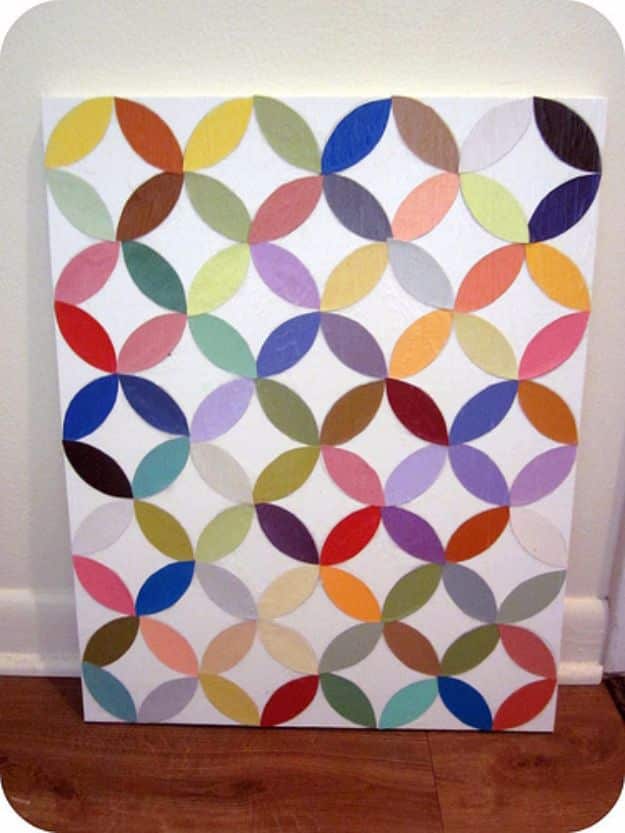 DIY Wall Art Ideas and Do It Yourself Wall Decor for Living Room, Bedroom, Bathroom, Teen Rooms | DIY Intersecting Circles Wall Art | Cheap Ideas for Those On A Budget. Paint Awesome Hanging Pictures With These Easy Step By Step Tutorial 