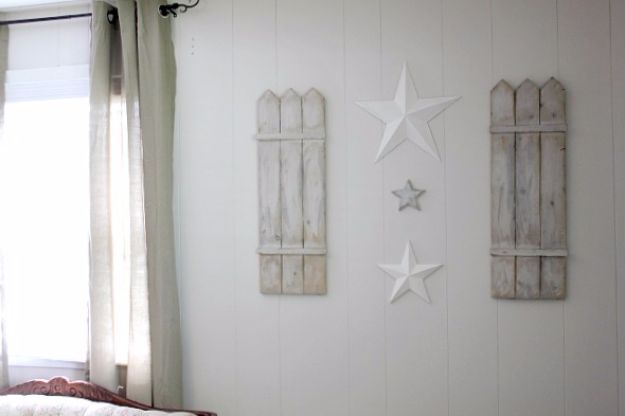 DIY Wall Art Ideas and Do It Yourself Wall Decor for Living Room, Bedroom, Bathroom, Teen Rooms | DIY Rustic Shutter and Stars Wall Art | Cheap Ideas for Those On A Budget. Paint Awesome Hanging Pictures With These Easy Step By Step Tutorial 