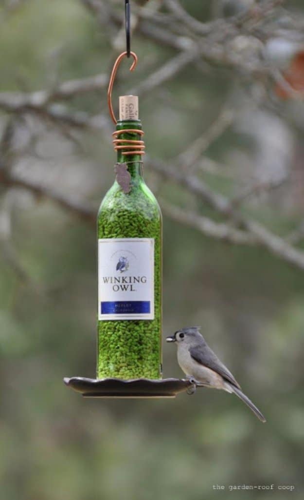 Wine Bottle DIY Crafts - Wine Bottle Bird Feeder - Projects for Lights, Decoration, Gift Ideas, Wedding, Christmas. Easy Cut Glass Ideas for Home Decor on Pinterest 