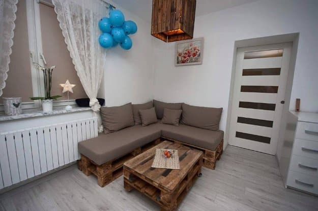 DIY Pallet Furniture Ideas - DIY Pallet Upholstered Sectional Sofa - Best Do It Yourself Projects Made With Wooden Pallets - Indoor and Outdoor, Bedroom, Living Room, Patio. Coffee Table, Couch, Dining Tables, Shelves, Racks and Benches 