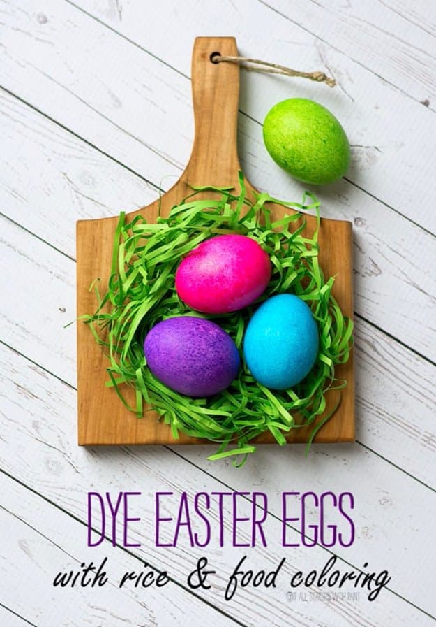 Easter Egg Decorating Ideas - Dye Easter Eggs with Rice and Food Coloring - Creative Egg Dye Tutorials and Tips - DIY Easter Egg Projects for Kids and Adults 