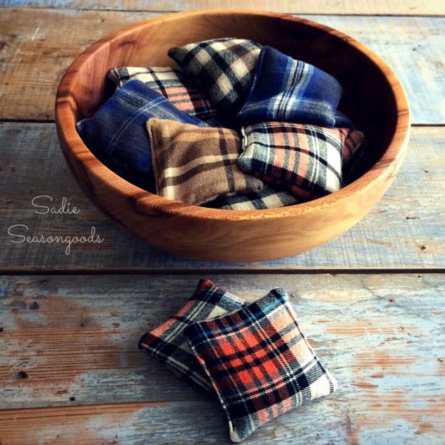 Cool Crafts You Can Make With Fabric Scraps - Flannel Scrap Reusable Hand Warmers - Creative DIY Sewing Projects and Things to Do With Leftover Fabric Scrap Crafts #sewing #fabric #crafts