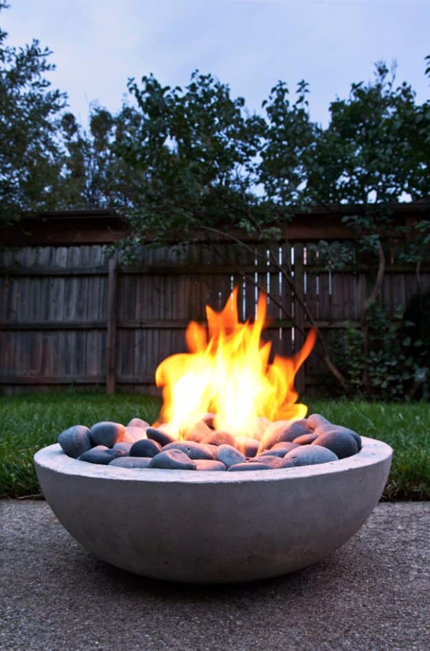 DIY Porch and Patio Ideas - How to Make a DIY Modern Fire PIt from Scratch - Decor Projects and Furniture Tutorials You Can Build for the Outdoors -Swings, Bench, Cushions, Chairs, Daybeds and Pallet Signs 