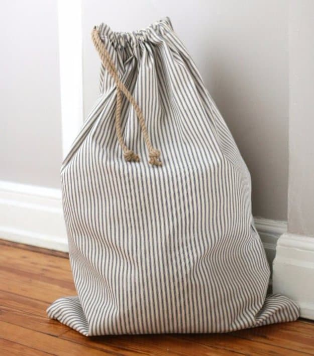 Easy Sewing Projects to Sell - How to Sew a Drawstring Laundry Bag - DIY Sewing Ideas for Your Craft Business. Make Money with these Simple Gift Ideas, Free Patterns #sewing #crafts