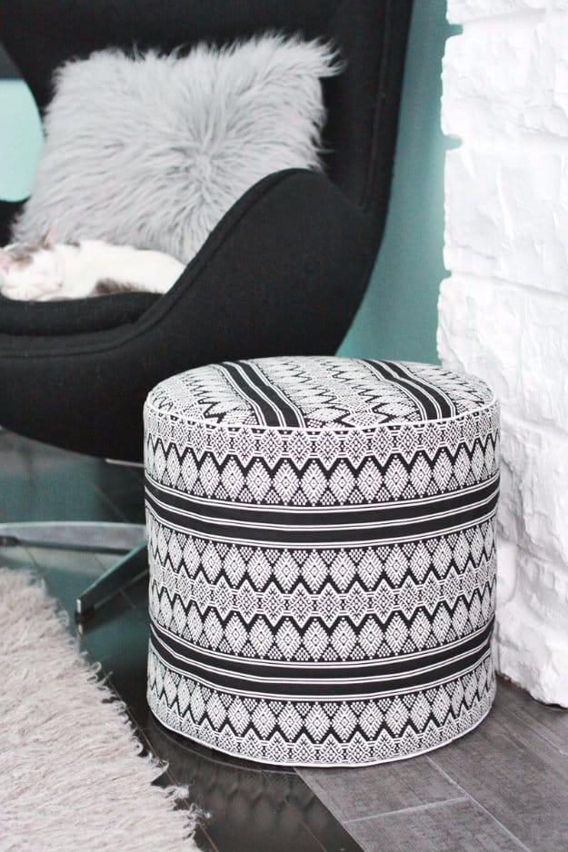 Fabulous DIY Poufs and Ottomans - Drum Floor Pouf DIY - Step by Step Tutorials and Easy Patterns for Cool Home Decor. Crochet, No Sew, Leather, Moroccan Boho, Knit and Fun Fur Projects and Chair Ideas #diy #diyfurniture #sewing 