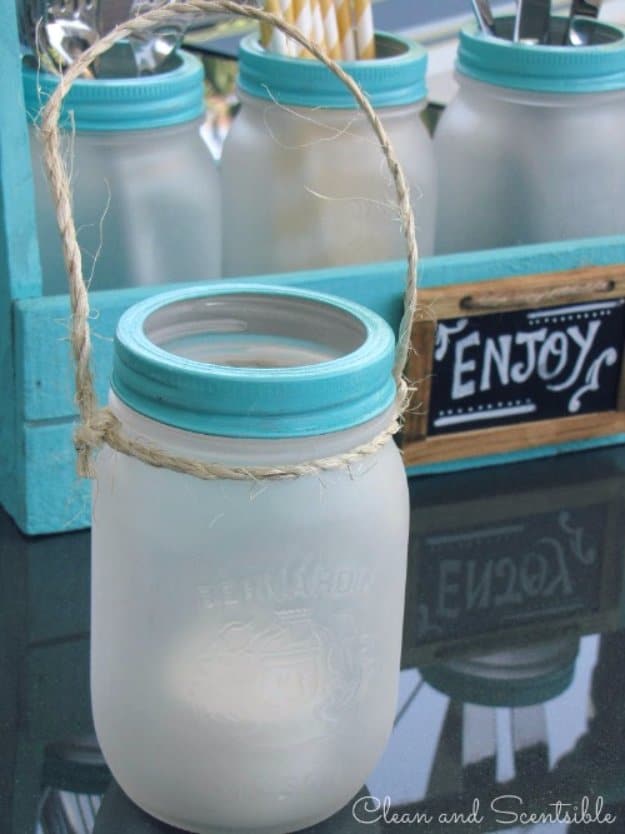 Mason Jar Ideas for Summer - Frosted Mason Jar - Mason Jar Crafts, Decor and Gifts, Centerpieces and DIY Projects With Jars That Are Perfect For Summertime - Fun and Easy Lights, Cool Vases, Creative 4th of July Ideas