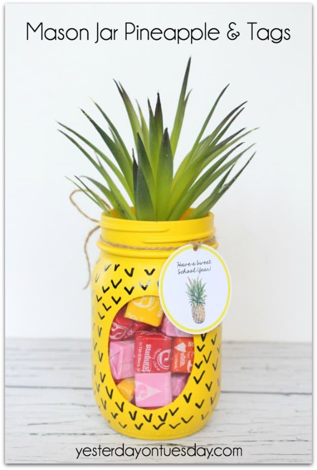 Mason Jar Ideas for Summer - Pineapple Mason Jar - Mason Jar Crafts, Decor and Gifts, Centerpieces and DIY Projects With Jars That Are Perfect For Summertime - Fun and Easy Lights, Cool Vases, Creative 4th of July Ideas