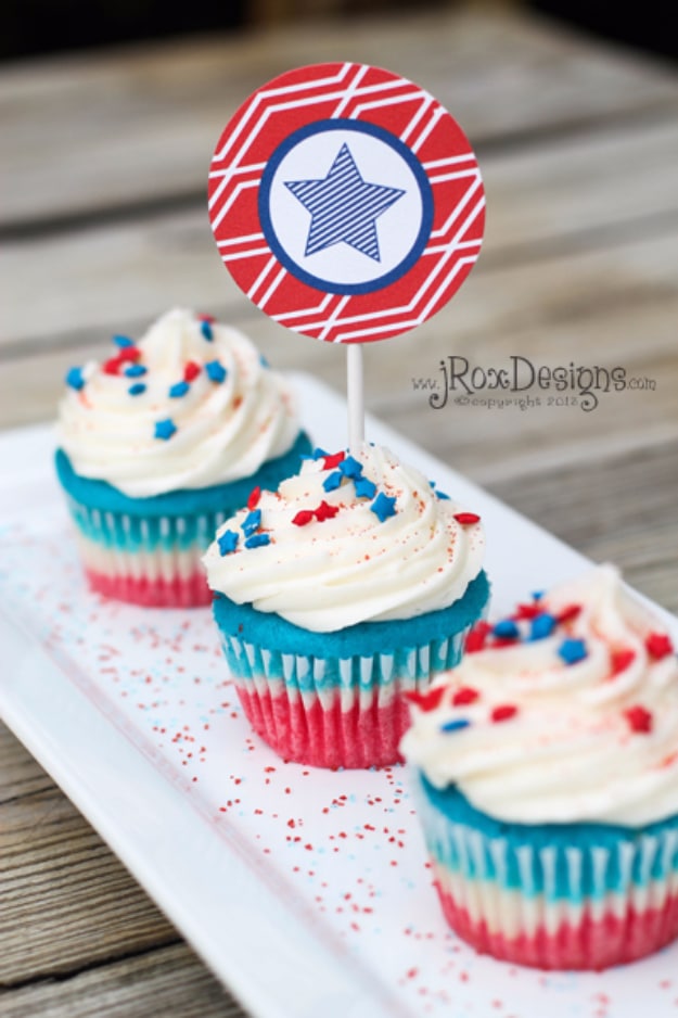 Best Fourth of July Food and Drink Ideas - 4th Of July Cupcakes - BBQ on the 4th with these Desserts, Recipes and Ideas for Healthy Appetizers, Party Trays, Easy Meals for a Crowd and Fun Drink Ideas 