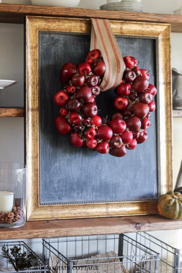 DIY Farmhouse Wall Decor Ideas - DIY Apple Wreath - Rustic Ideas for Furniture, Paint Colors, Farm House Decoration for Living Room, Kitchen and Bedroom #diy