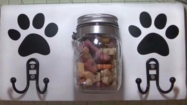 DIY Dog Hacks - DIY Dog Station Holds Leash - Training Tips, Ideas for Dog Beds and Toys, Homemade Remedies for Fleas and Scratching - Do It Yourself Dog Treat Recips, Food and Gear for Your Pet #dogs #diy #crafts