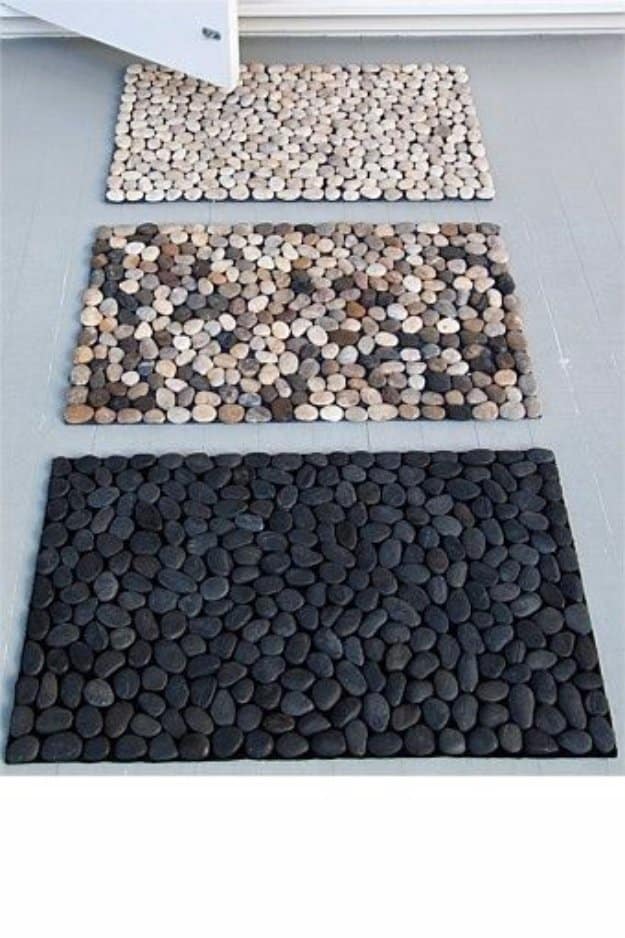 DIY Bathroom Decor Ideas - DIY Pebble Bath Mat - Cool Do It Yourself Bath Ideas on A Budget, Rustic Bathroom Fixtures, Creative Wall Art, Rugs mason jar idea bath diy