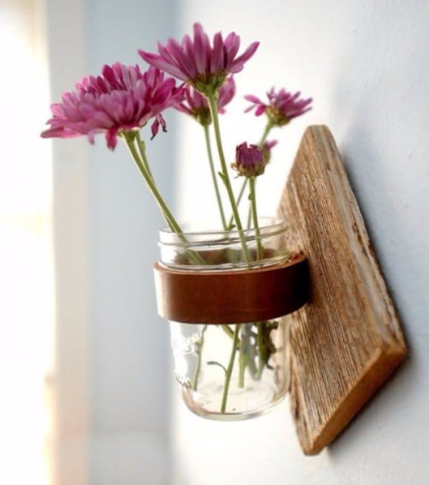 DIY Mason Jar Vases - DIY Rustic Mason Jar Sconce - Best Vase Projects and Ideas for Mason Jars - Painted, Wedding, Hanging Flowers, Centerpiece, Rustic Burlap, Ribbon and Twine 