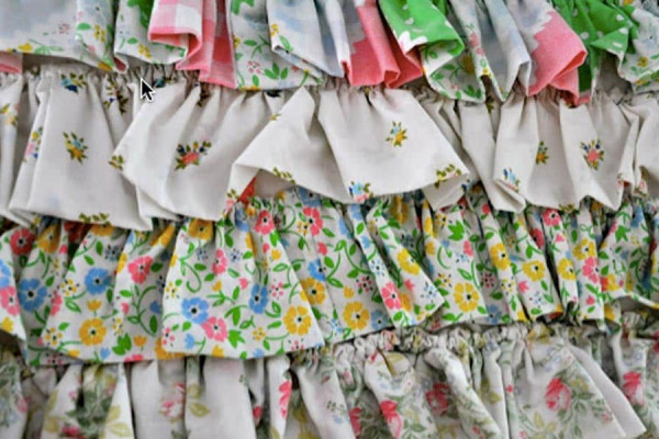 DIY Anthropologie Inspired Ruffled Bedspread