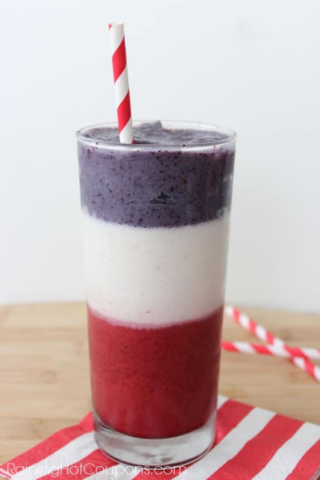 Best Fourth of July Food and Drink Ideas - Spangled Smoothie - BBQ on the 4th with these Desserts, Recipes and Ideas for Healthy Appetizers, Party Trays, Easy Meals for a Crowd and Fun Drink Ideas 