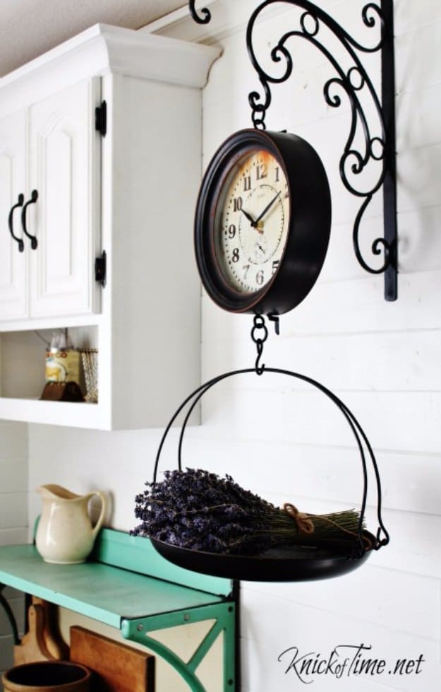 DIY Kitchen Decor Ideas - Vintage Grocery Hanging Scale Clock - Creative Furniture Projects, Accessories, Countertop Ideas, Wall Art, Storage, Utensils, Towels and Rustic Furnishings #diyideas #kitchenideass