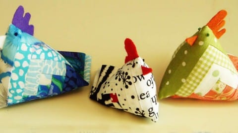 DIY Chicken Pin Cushion Made With Quilt Fabric | DIY Joy Projects and Crafts Ideas